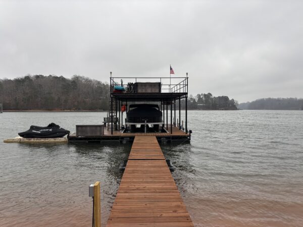 24' x 28' Flat Top with Sundeck Steel Dock